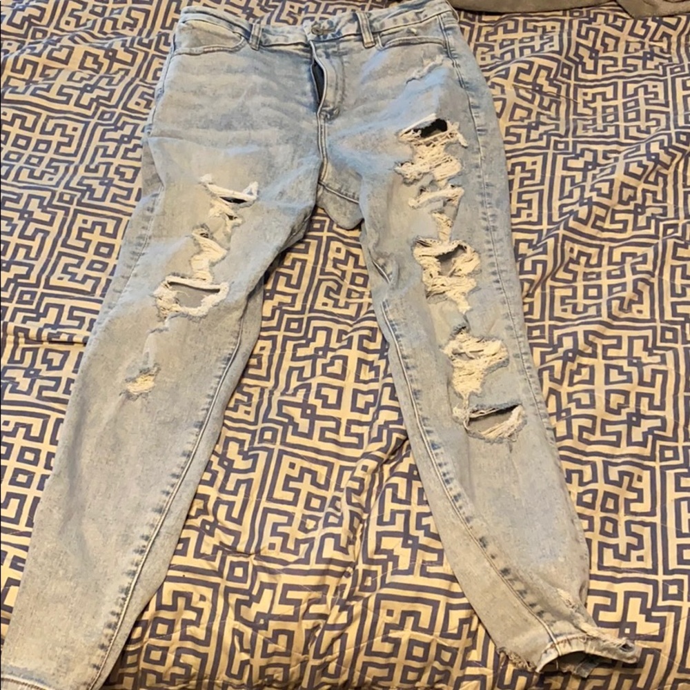 American Eagle Ripped Jeans